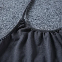 Mono con tirantes para bebé niña – estilo cómodo y moderno