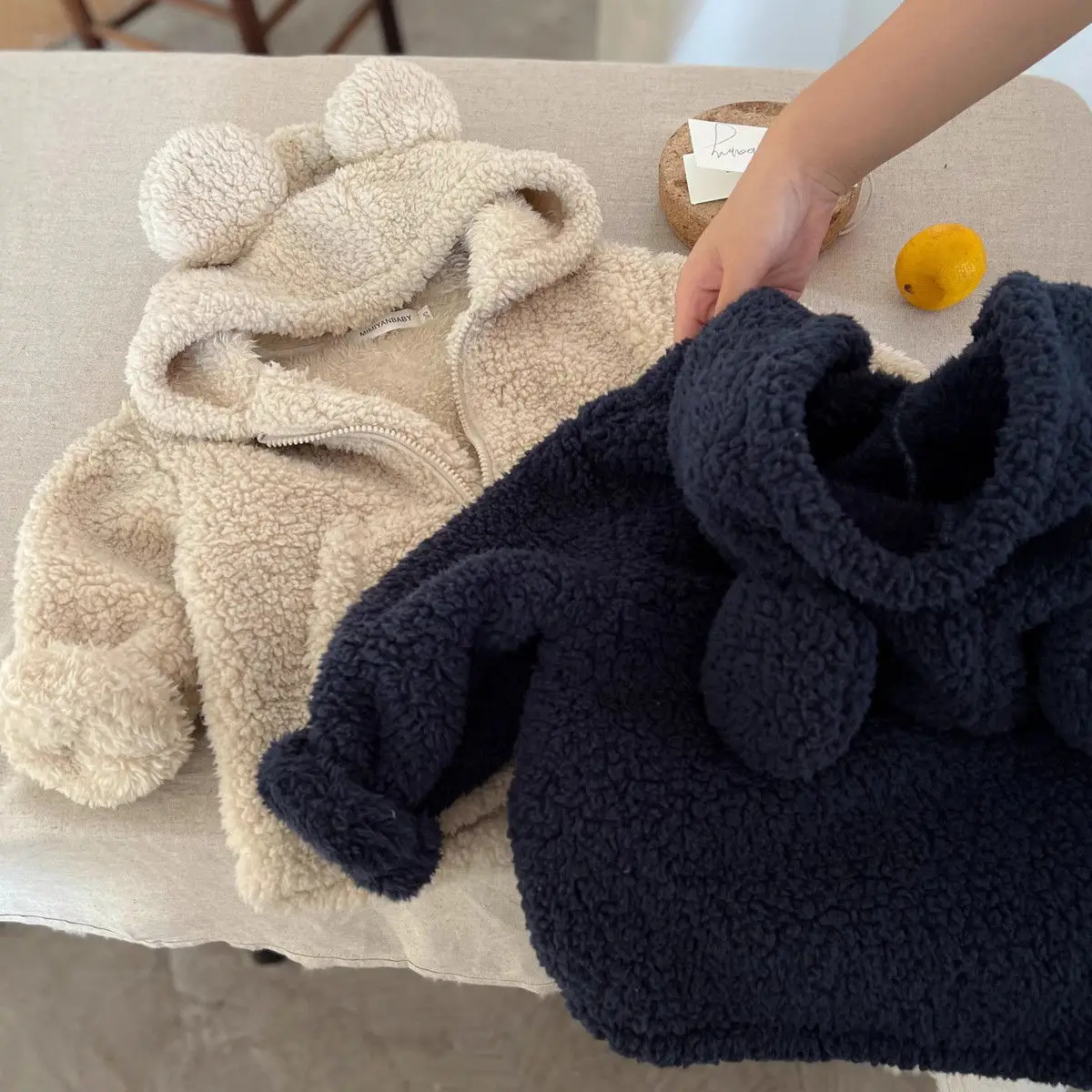 Sudadera de felpa con capucha y orejas de osito para bebé - imagen 5