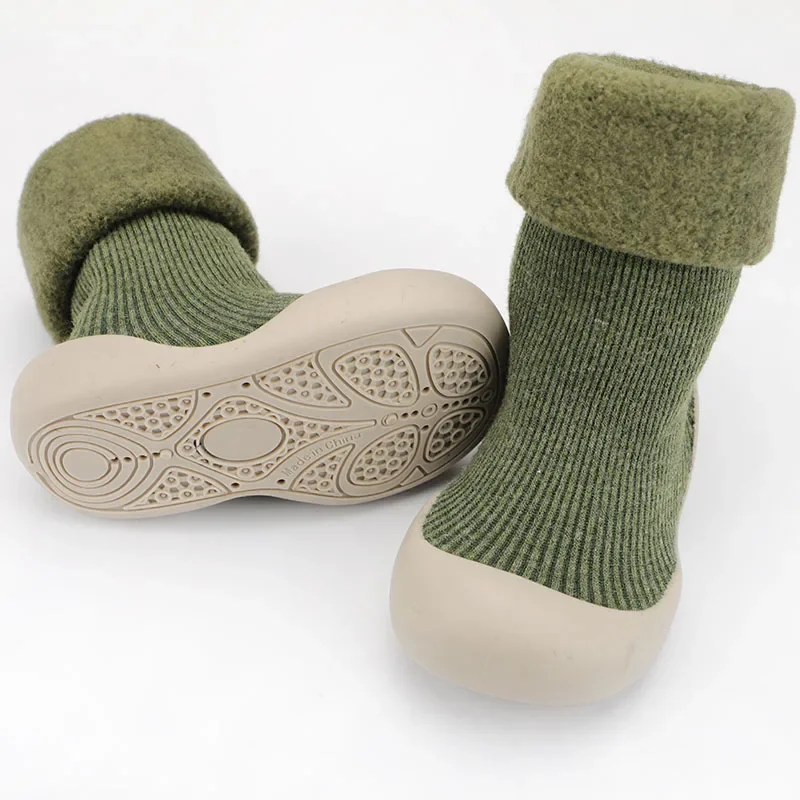 Zapatos de invierno antideslizantes para primeros pasos de bebé - imagen 5
