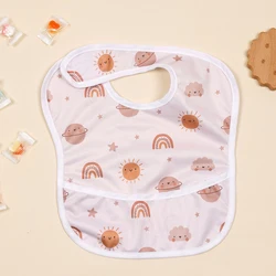 Babero impermeable para alimentación infantil con cinta mágica