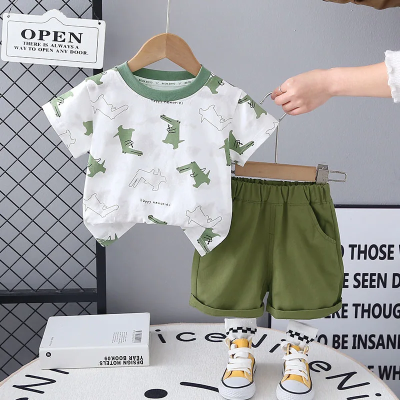 MILANCEL, nuevo conjunto de ropa de verano para niños, camiseta de cocodrilo de dibujos animados para niños + pantalones cortos de Color sólido, prendas de vestir de estilo fino para niños, 2 uds. - imagen 3