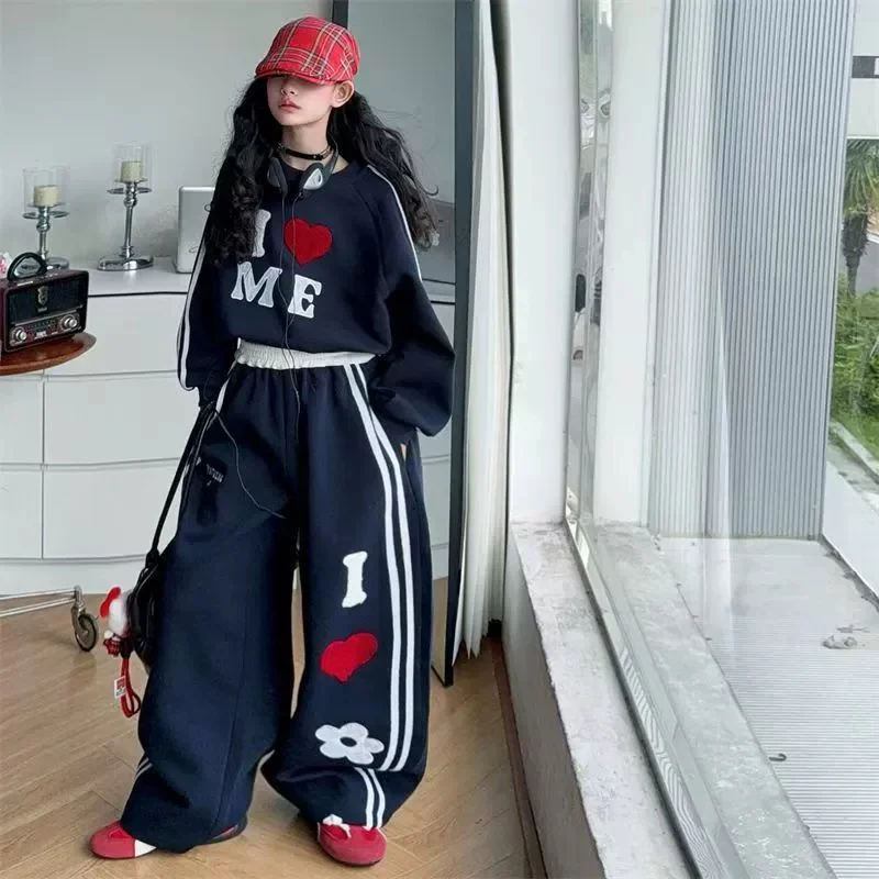 Conjunto sudadera con corazón para niña – 2 piezas primavera