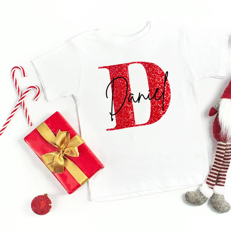 Camiseta navideña personalizada para la familia con inicial y nombre - imagen 4