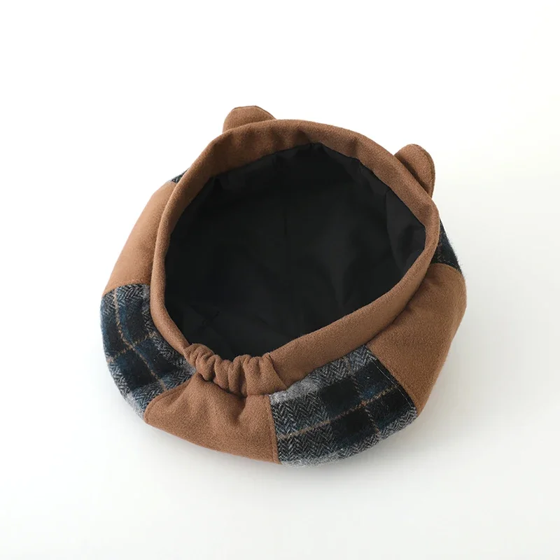 Boina a cuadros con oso para niñas – Accesorio de moda infantil otoñal - imagen 3