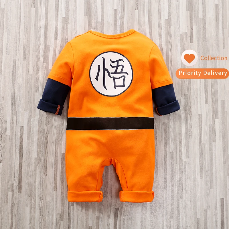 Estampado anime en prenda de bebé