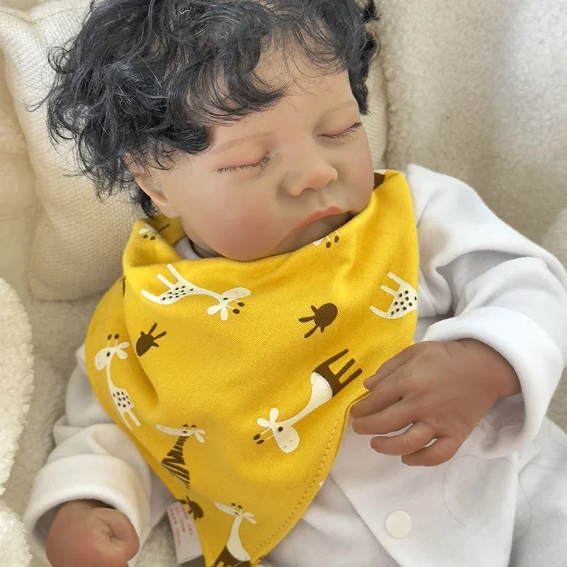 Muñeca recién nacida Levi de piel marrón, bebé durmiendo Reborn, tacto suave, muñeca flexible en tono de piel 3D - imagen 5