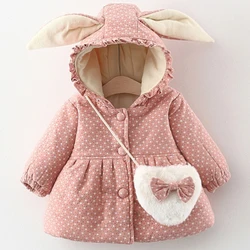 Ropa de abrigo de invierno para niña pequeña, chaqueta de dibujos animados coreanos, abrigo grueso cálido con capucha de lunares, bolsa, Tops para bebé, BC028