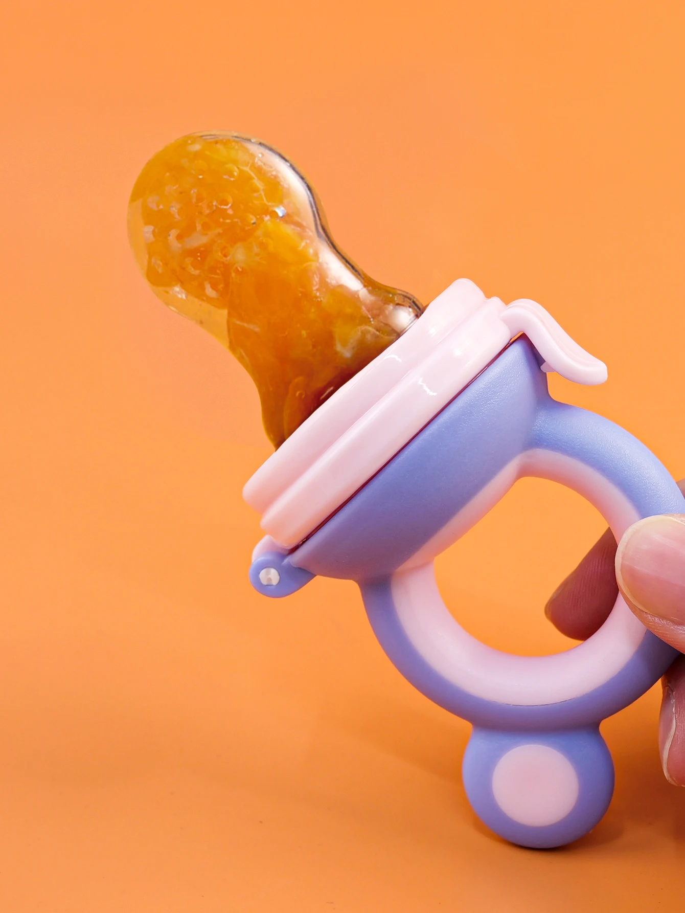 Alimentador con temática de calabaza y árbol de Navidad