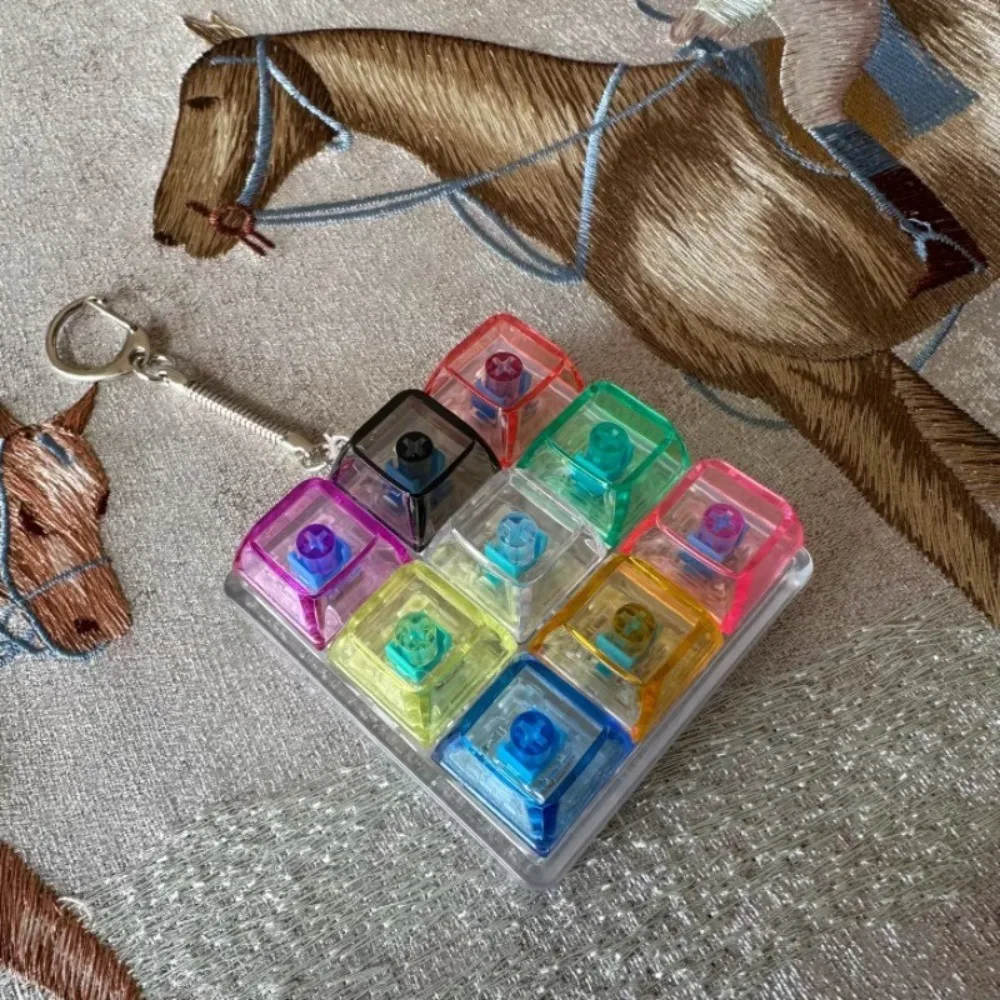 Nuevo DIY teclado Fidget llavero teclas botón Clicker juguete 9 teclas alivio del estrés dedo teclado tapa adulto - imagen 2