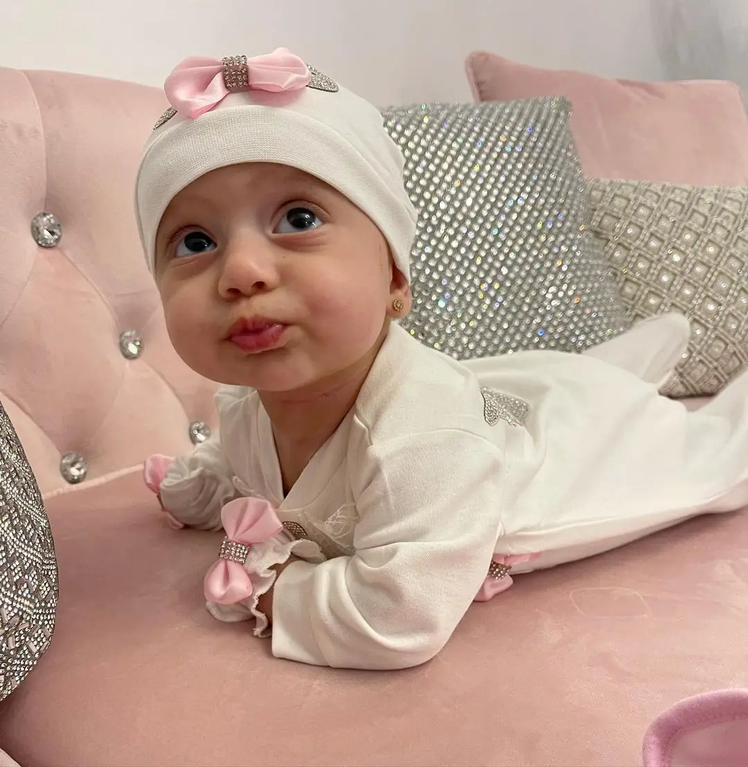 Conjunto de pelele de bebé fucsia hecho a mano, 3 uds., 100% algodón, ropa de nuevo diseño para recién nacido, traje de bebé de lujo de Organza nacarada personalizada preciosa - imagen 5