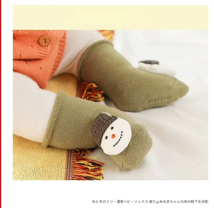Calcetines de invierno gruesos con dibujo antideslizante para bebé - imagen 3