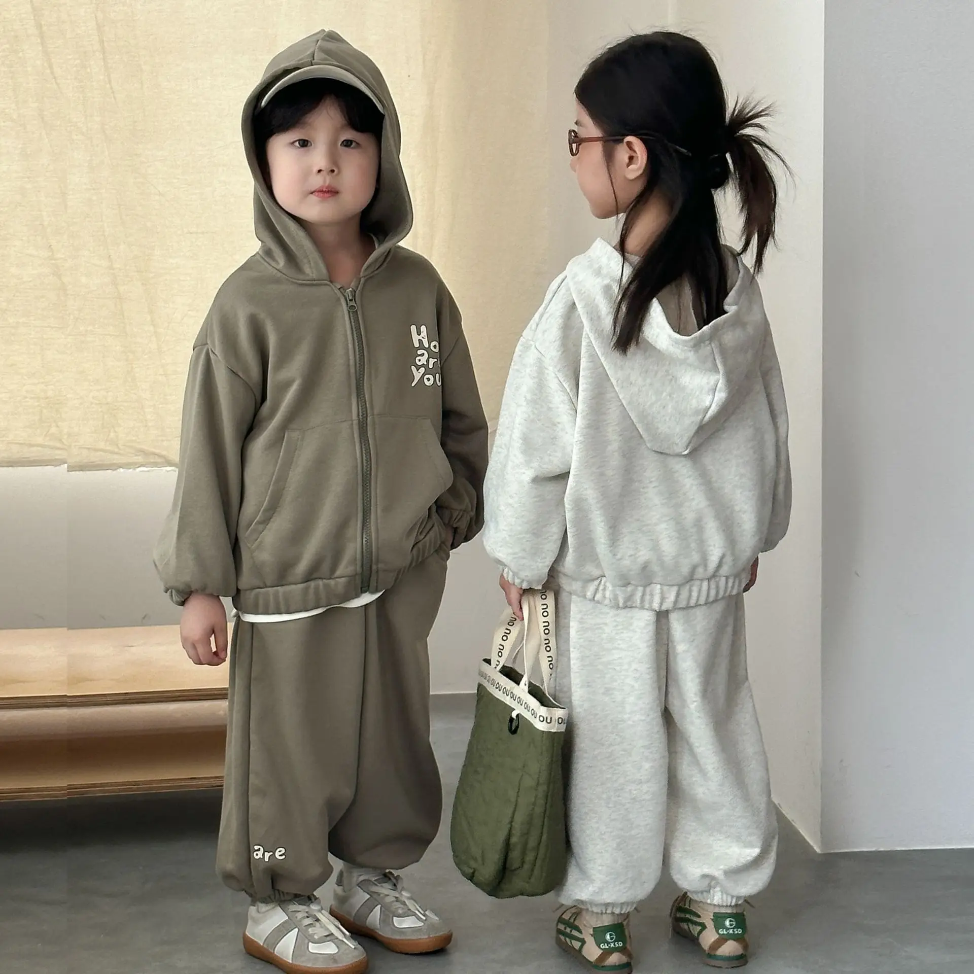 2 uds. Sudaderas y pantalones de otoño para niños y niñas, ropa para niños, Top deportivo de algodón con cremallera, suéter de manga larga, cárdigan con capucha - imagen 2