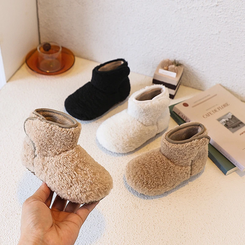 Zapatos de Otoño Invierno para niños, botas de nieve para bebés y niños, botines cálidos de felpa para exteriores para niños, zapatos antideslizantes de suela blanda para niños
