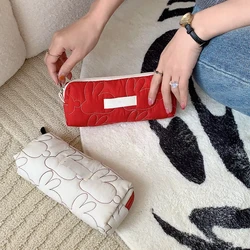 Estuche de lápices con forma de conejo para el cole