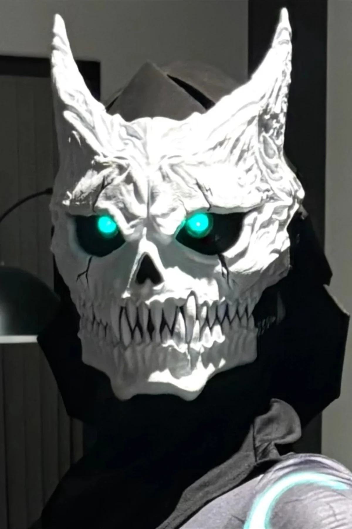 Preventa personalizada 3D imprimible Kaiju No.8 Kafka Hibino máscara brillante disfraz de Halloween Cosplay tocado máscara de cabeza de juego de rol - imagen 5