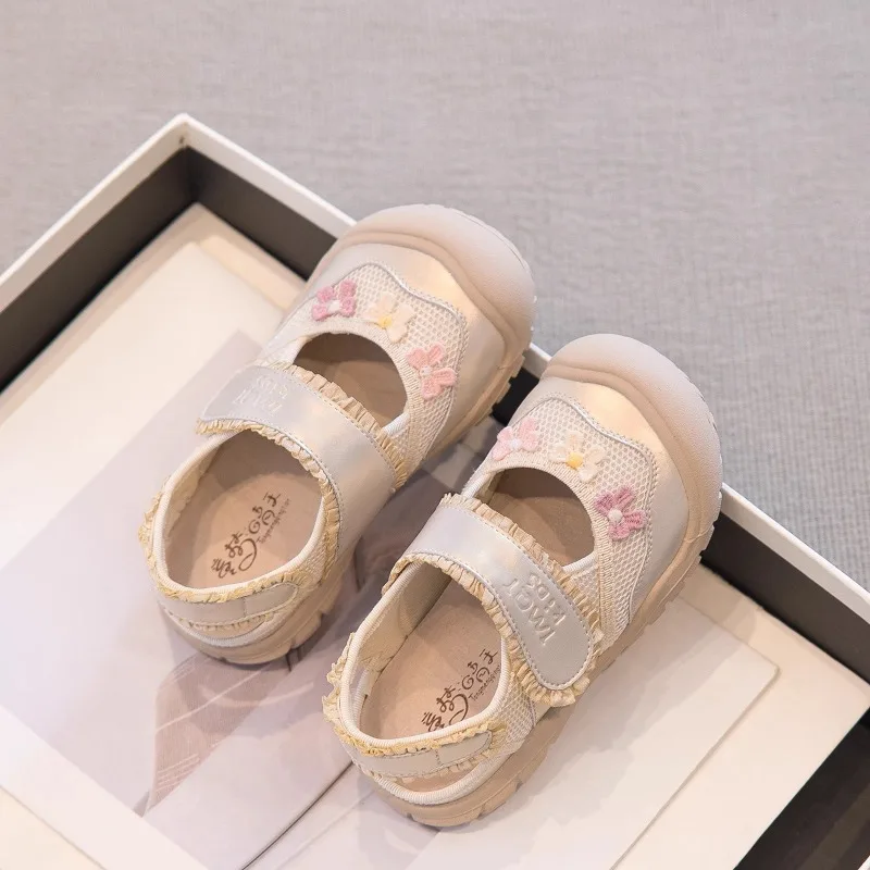 Zapatos deportivos para niñas, novedad de otoño 2025, zapatos transpirables para niños, Sandalias planas de malla simples, zapatos informales transpirables para niñas - imagen 2