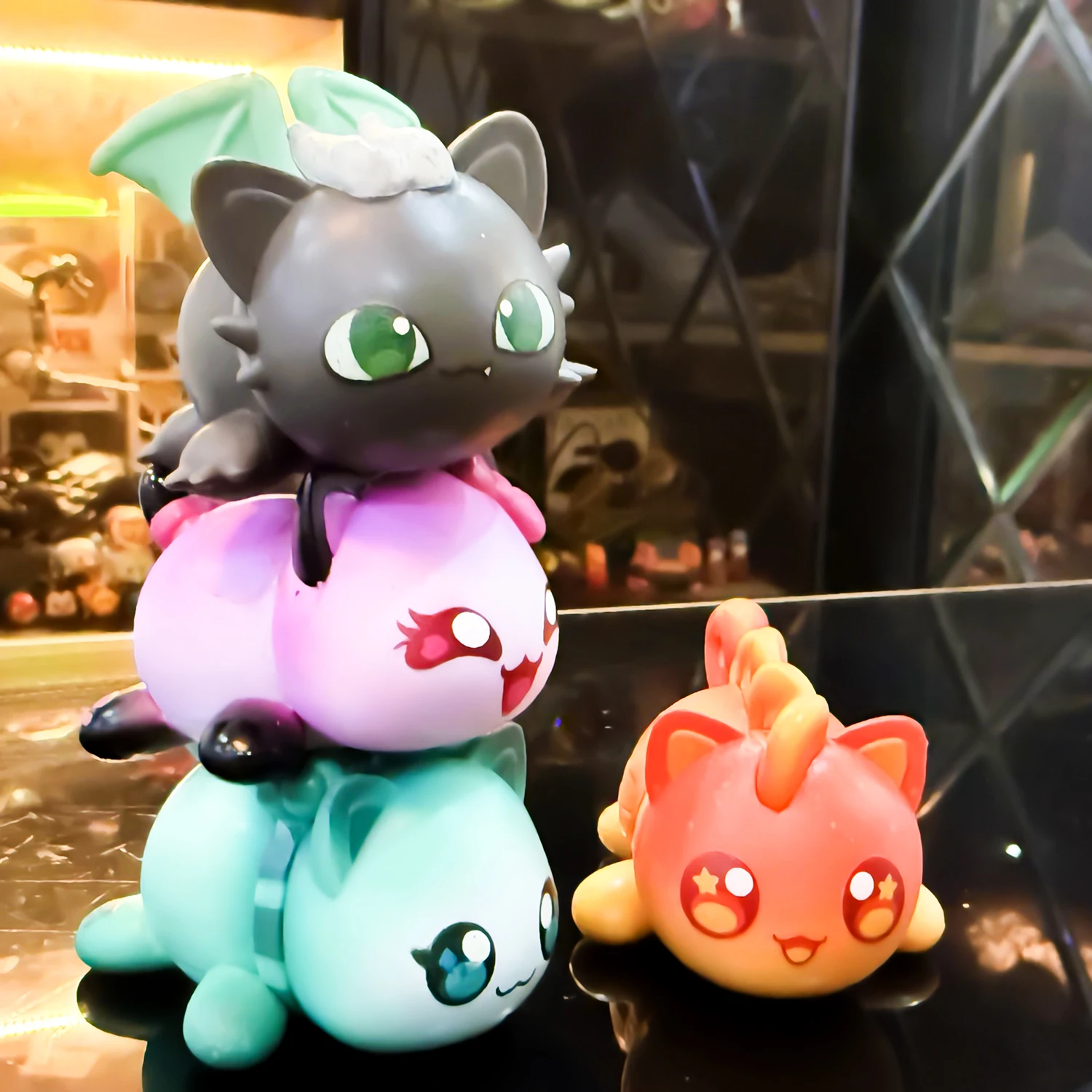 Nueva figura de dibujos animados de Anime, gato rosa y azul, hamburguesa de cristal, modelo de gatito, colección limitada rara, juguete para regalo para chico y adulto - imagen 5