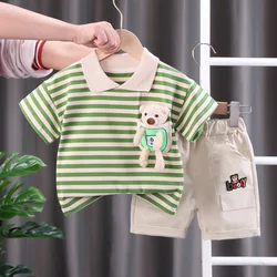 Conjunto de verano a rayas para bebé: camiseta y pantalón corto