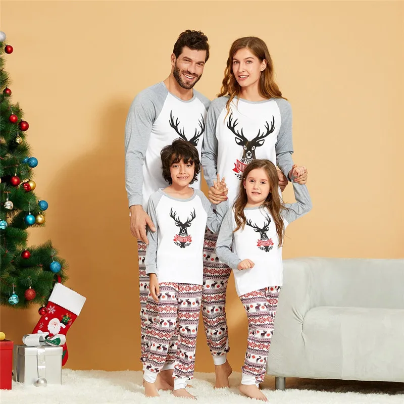 Conjunto de pijama de Navidad familiar, ropa de dormir para padres e hijos, camisones, pijamas para mujer, traje de poliéster para invierno