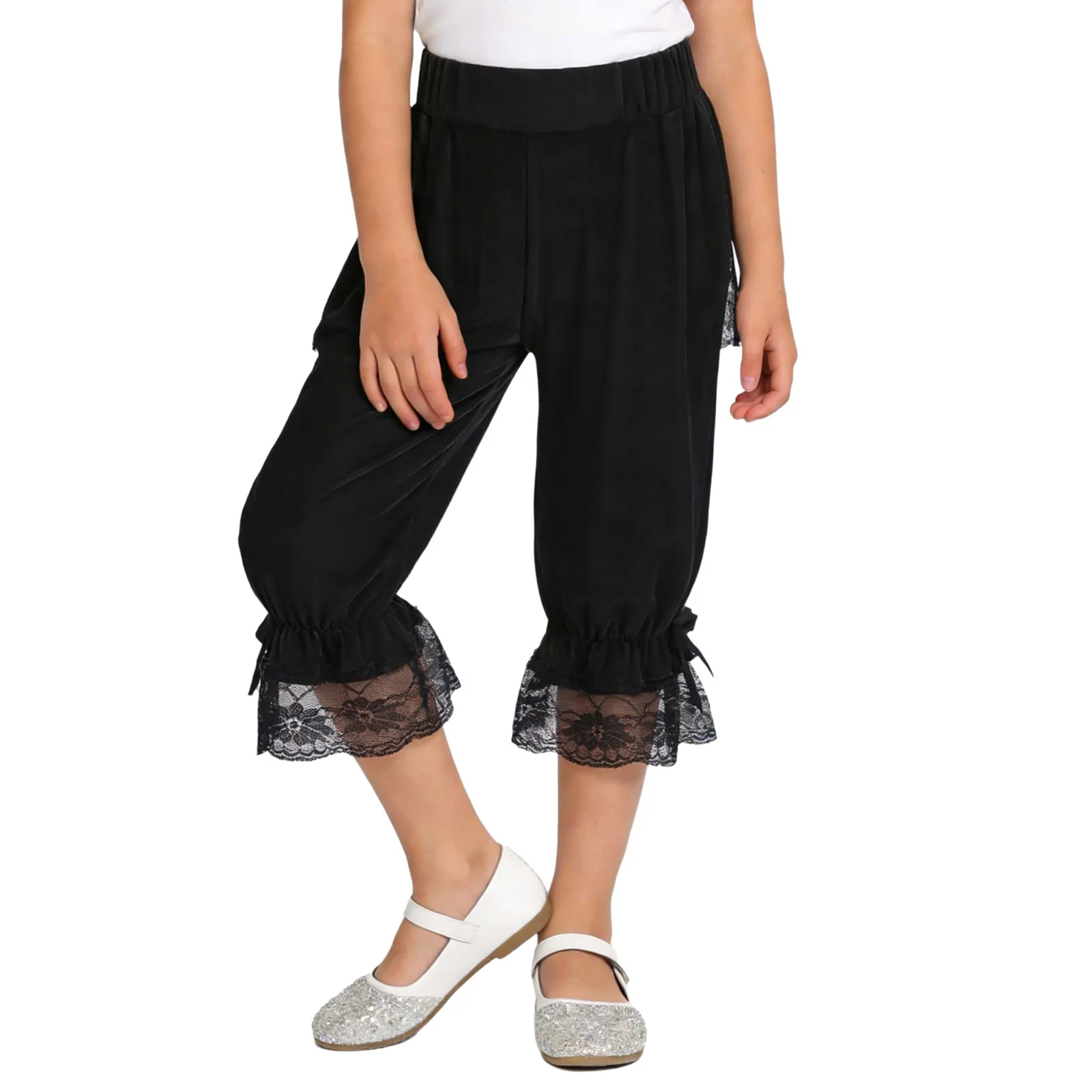Combinación de los pantalones victorianos con accesorios vintage