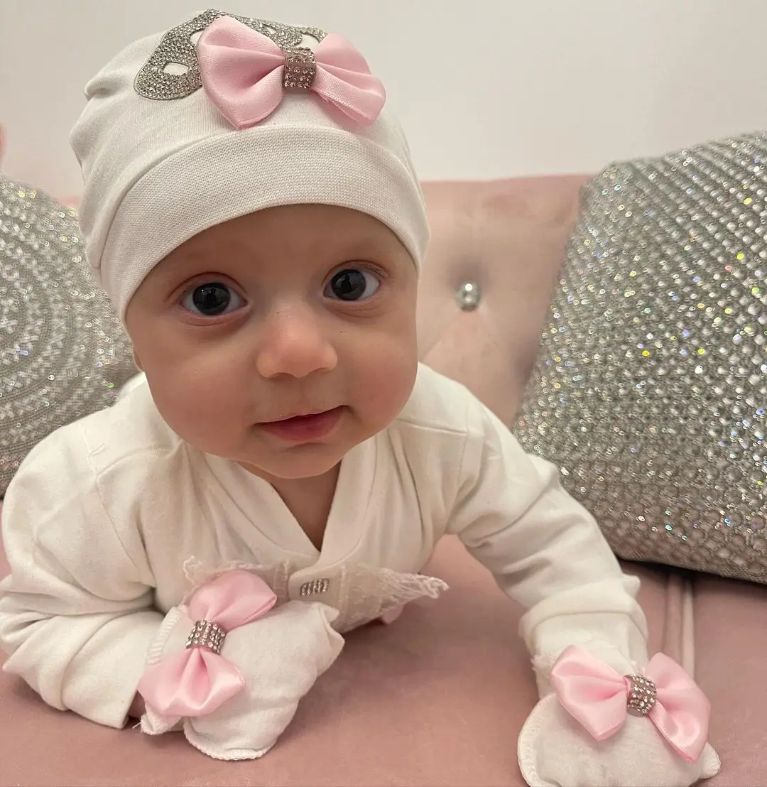 Conjunto de pelele de bebé fucsia hecho a mano, 3 uds., 100% algodón, ropa de nuevo diseño para recién nacido, traje de bebé de lujo de Organza nacarada personalizada preciosa - imagen 2