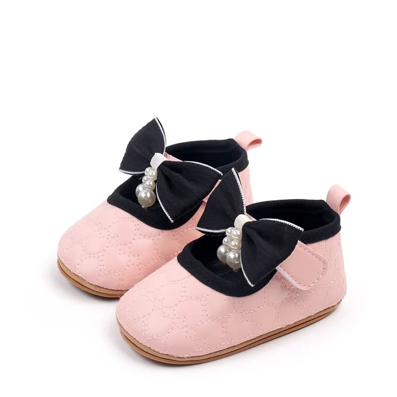Zapatos antideslizantes de cuna con corazón para primeros pasos niña - imagen 2