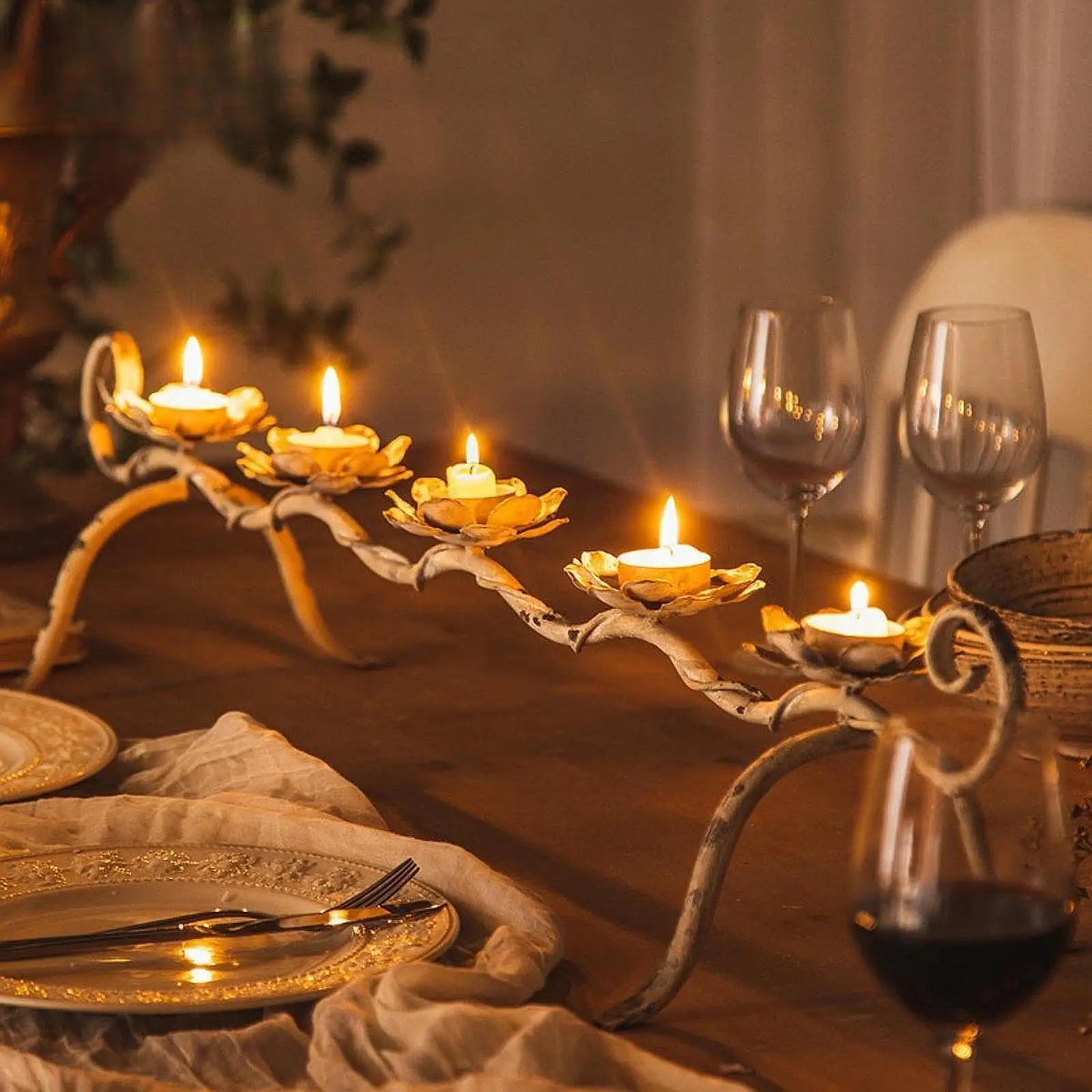 Portavelas candelabro de loto para centro de mesa, soporte de vela Retro, soporte de vela de Pilar para decoración del hogar y comedor