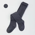 Gris oscuro