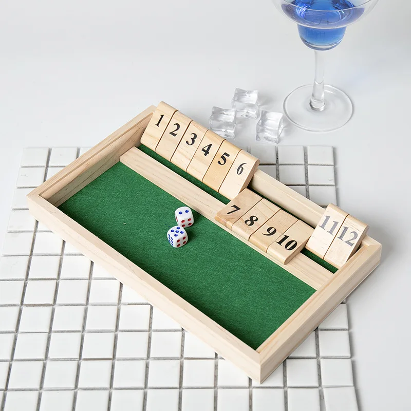 Juego de dados con caja de madera – mesa clásica estilo Pub familiar