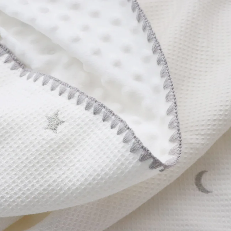 Manta de bebé con estrella de oso bordada de tejido de gofre, manta de bebé con textura de gofre suave y acogedora, manta tejida de algodón para niños, envoltura para recién nacido - imagen 5