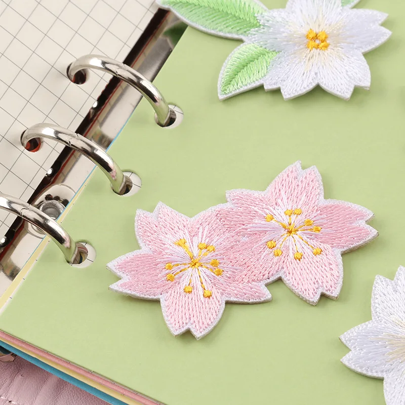 Parches bordados adhesivos flores de cerezo kawaii para manualidades - imagen 3