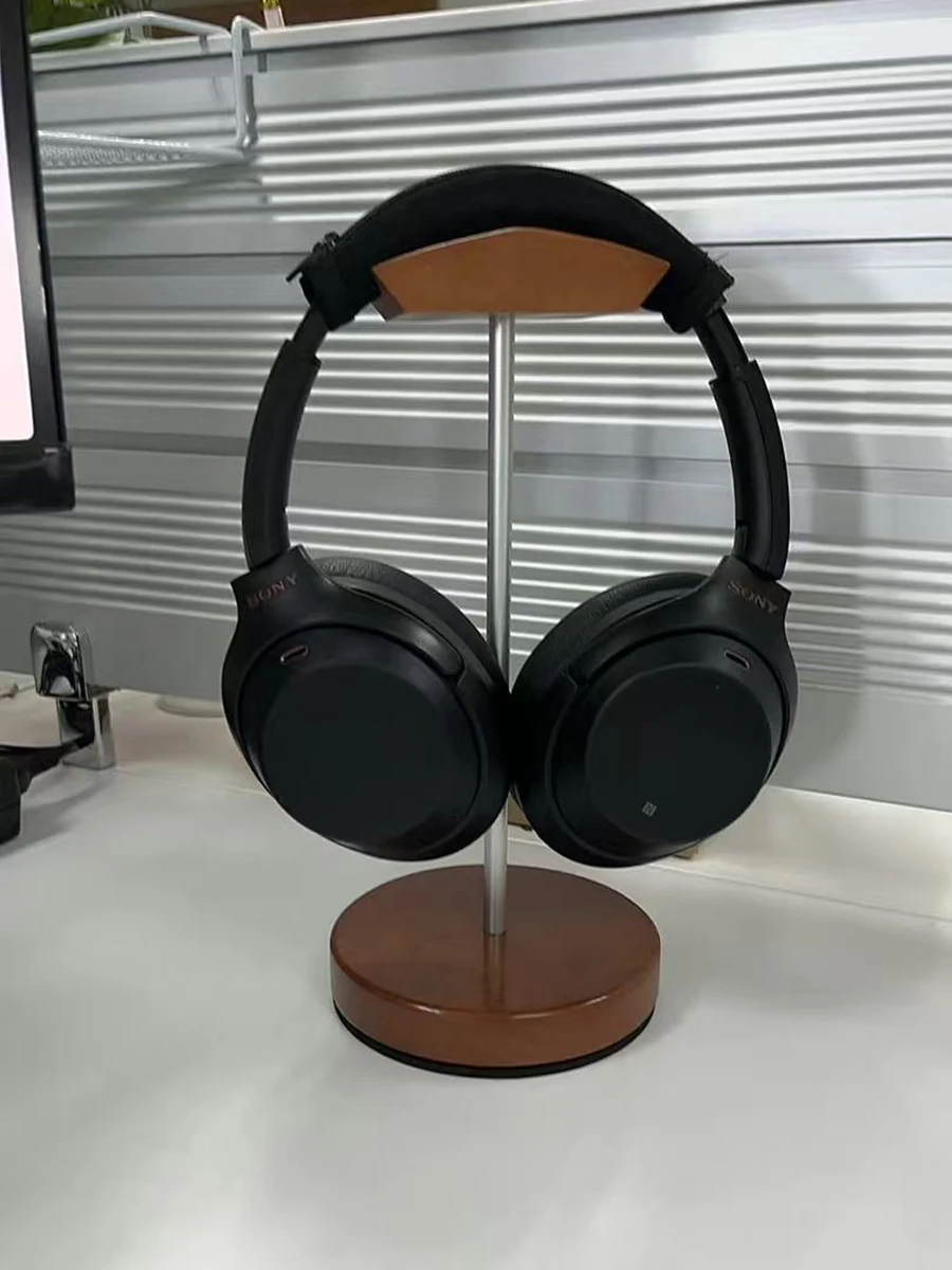 Soporte de madera para auriculares, soporte para auriculares para juegos de nogal natural con Base de Metal sólido para exhibición de mesa y escritorio - imagen 2