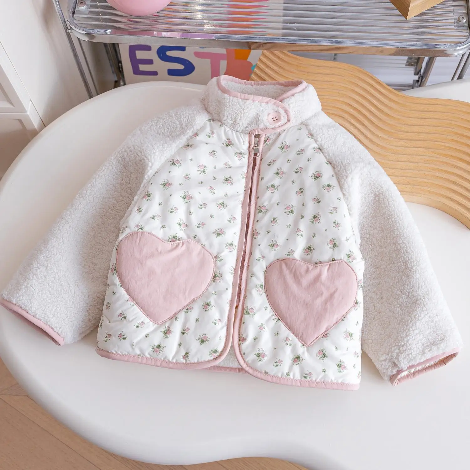 Abrigo de lana con estampado floral para niña