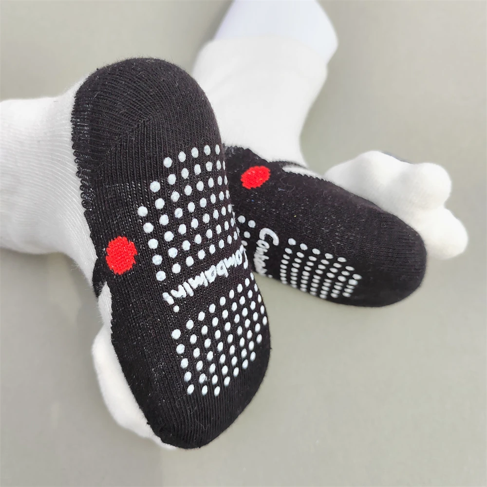 Calcetines antideslizantes de Mickey Mouse para niños, de 0 a 36 meses, con dibujos de animales, de felpa, accesorios para recién nacidos, zapatillas para niños - imagen 4