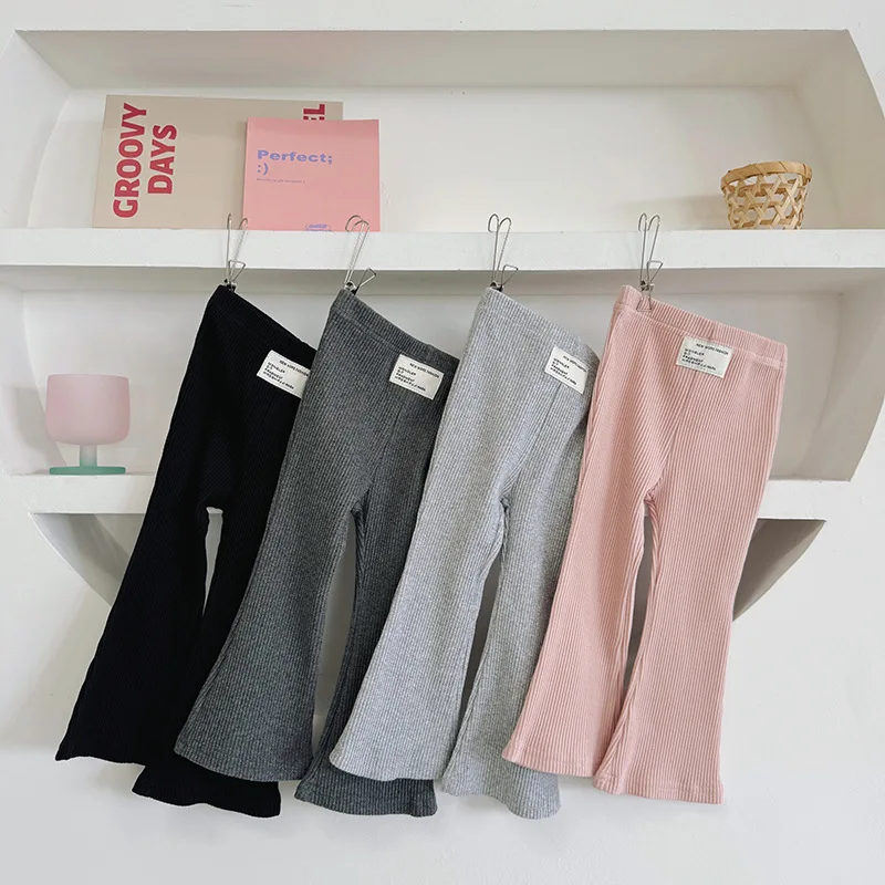 Pantalones elásticos lisos para niñas de 1 a 8 años, mallas ajustadas de verano para niños, pantalones acampanados, pantalones largos informales para exteriores