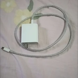 Protector de cable USB antirrotura – Seguridad infantil