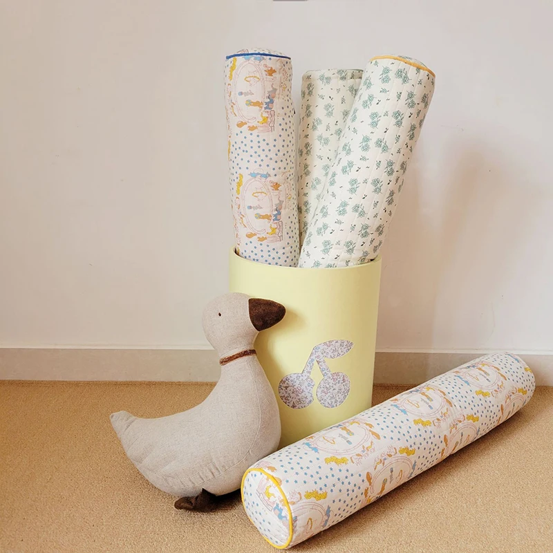 Nueva almohada infantil para bebé, diseño de circo de dibujos animados, patrón de columna de flores fragmentadas, almohada infantil suave y cómoda para dormir