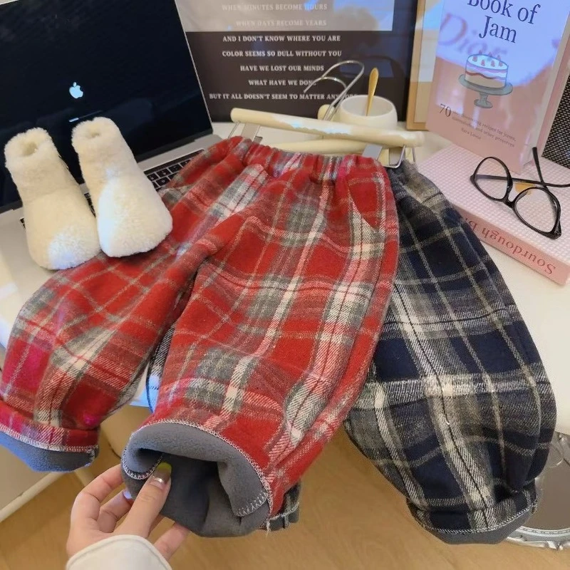 Pantalones de felpa a cuadros para niño – Cálidos y cómodos para otoño e invierno - imagen 2
