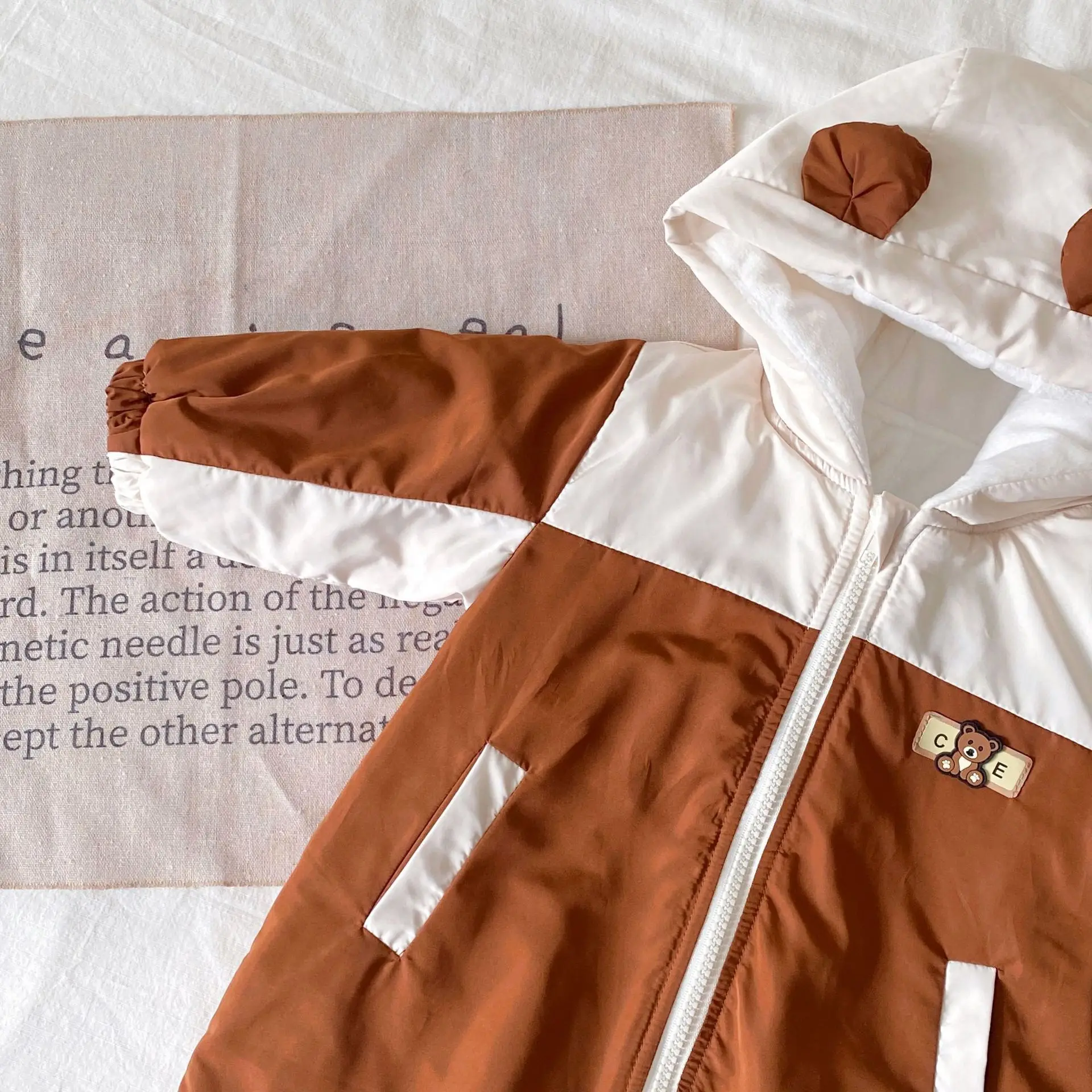 Ropa de invierno para bebé, prendas de vestir cálidas para niños pequeños, pelele con capucha para niñas pequeñas, mono grueso con forro de piel para recién nacidos - imagen 3