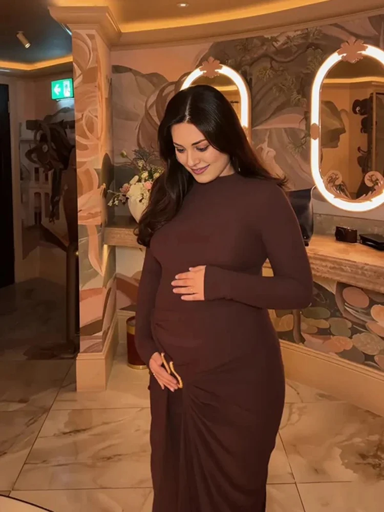 Vestido de embarazo largo fruncido para sesiones fotográficas elegante - imagen 2