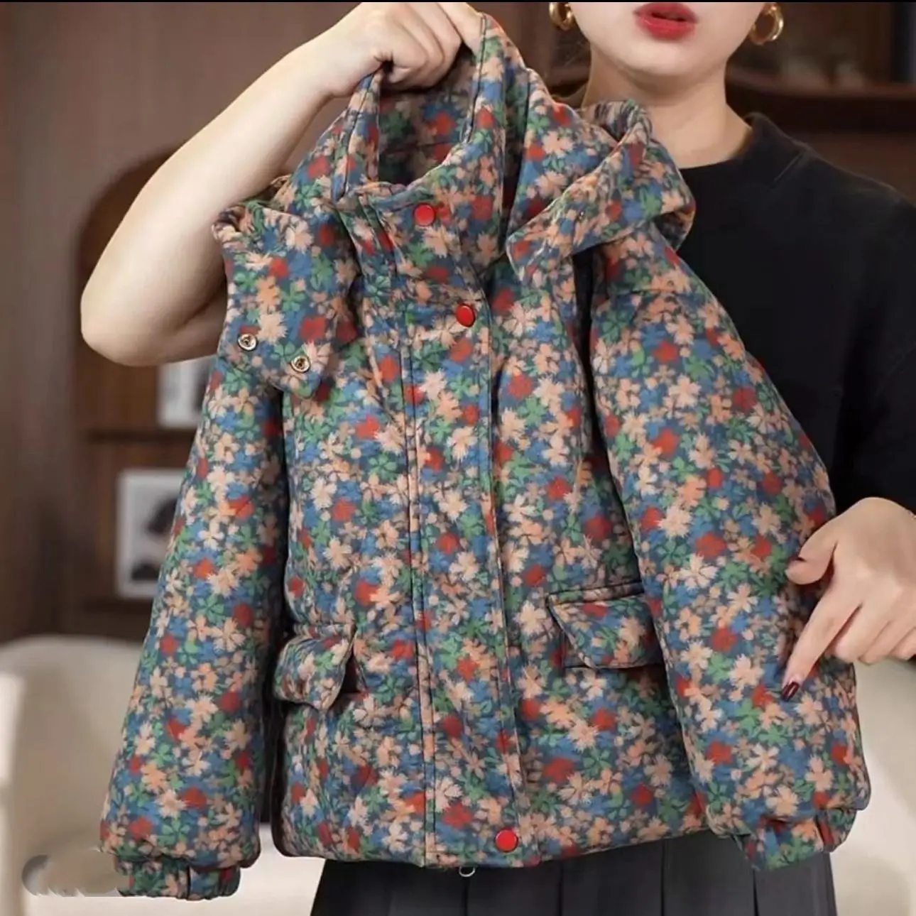 Parka infantil impermeable con capucha – Diseño floral para invierno - imagen 4