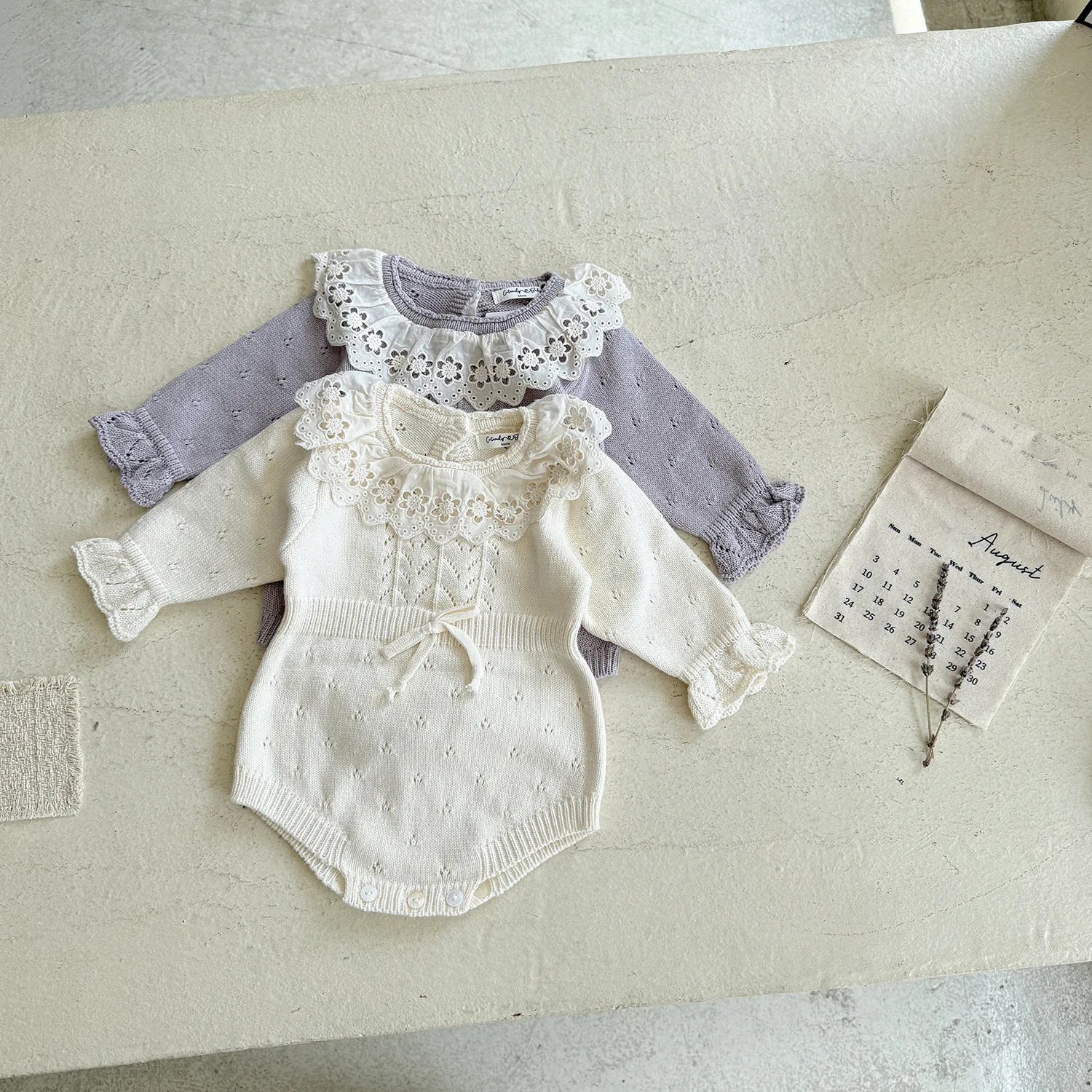 Ropa de otoño para niñas pequeñas, Body infantil con cuello de encaje, mono de punto para niños pequeños y prendas de punto dulces de una pieza para niñas - imagen 3