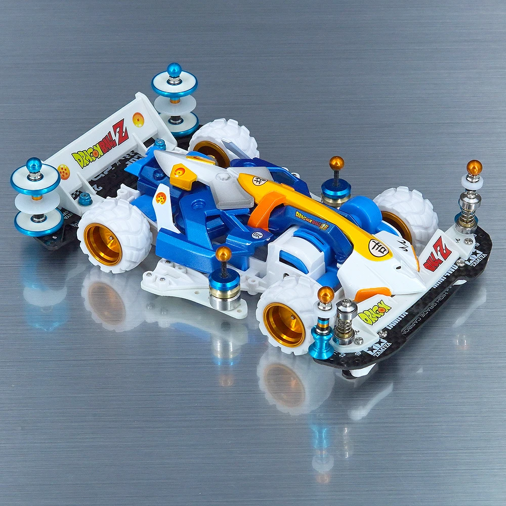 Coche de carreras MINI 4WD edición Vegeta con carcasa pintada