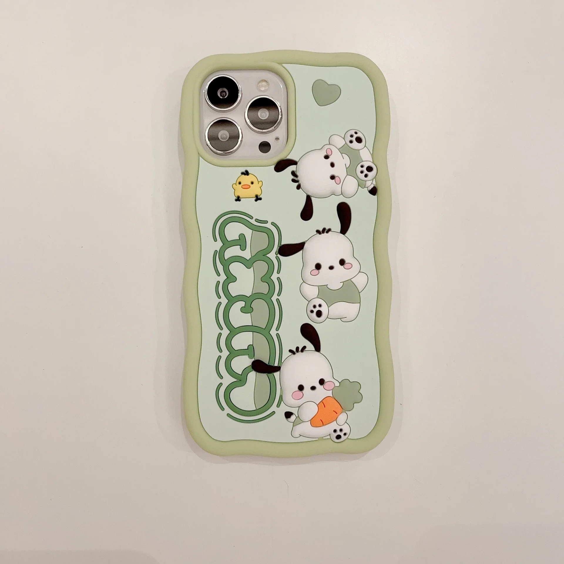 Una caja de teléfono celular blanco con un corazón verde y una foto de un perro