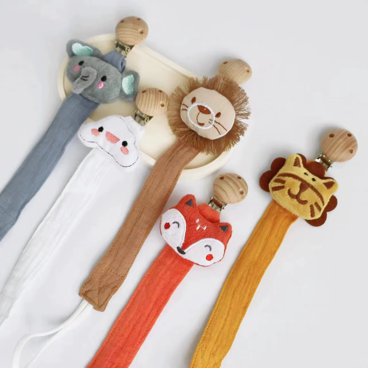 Clip de madera para chupete bebé diseño animales dibujos animados - imagen 4