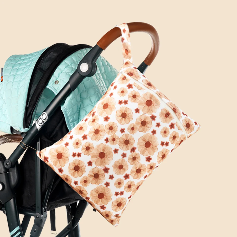 Bolsa húmeda reutilizable para bebé – Impermeable para viaje - imagen 4