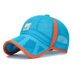 Gorra de béisbol infantil con malla transpirable