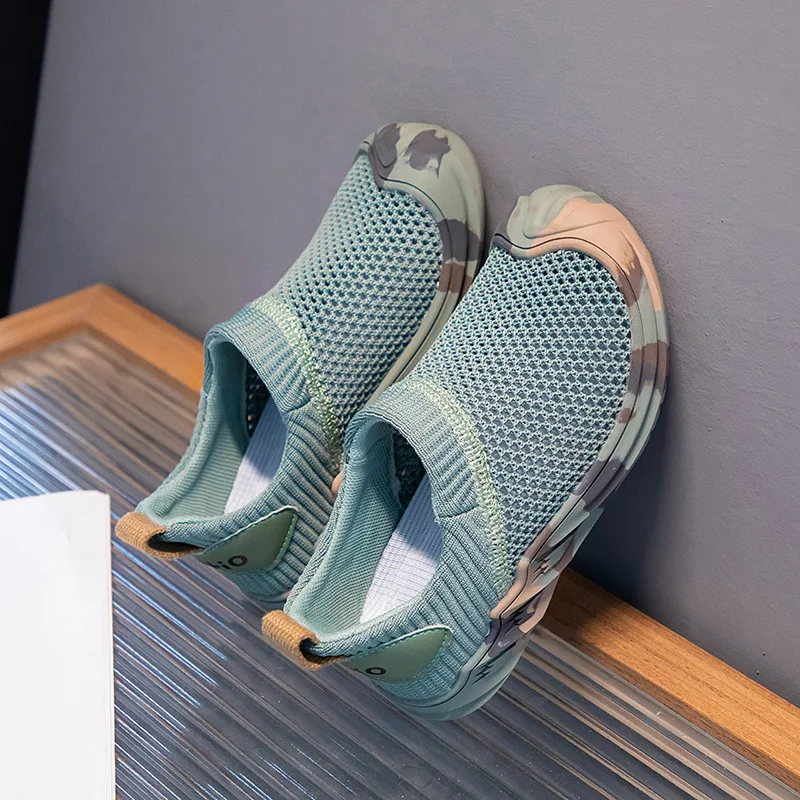 Nuevo zapato para chico, zapatillas informales de suela blanda a la moda, zapatos antideslizantes transpirables simples Retro para niño, zapatos para ir al trabajo diario para niñas - imagen 3