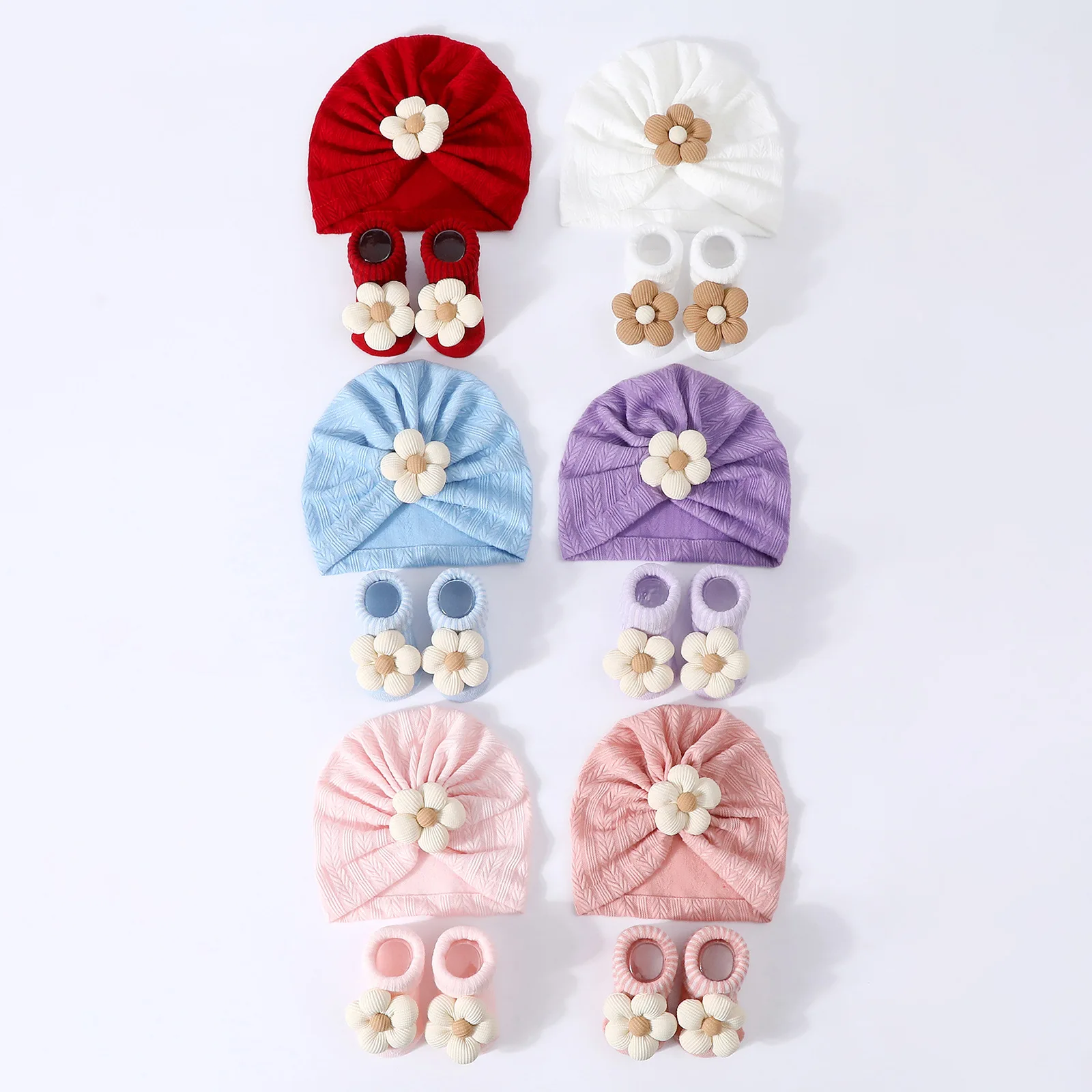 Set de gorros florales y calcetines para bebé recién nacido - imagen 5