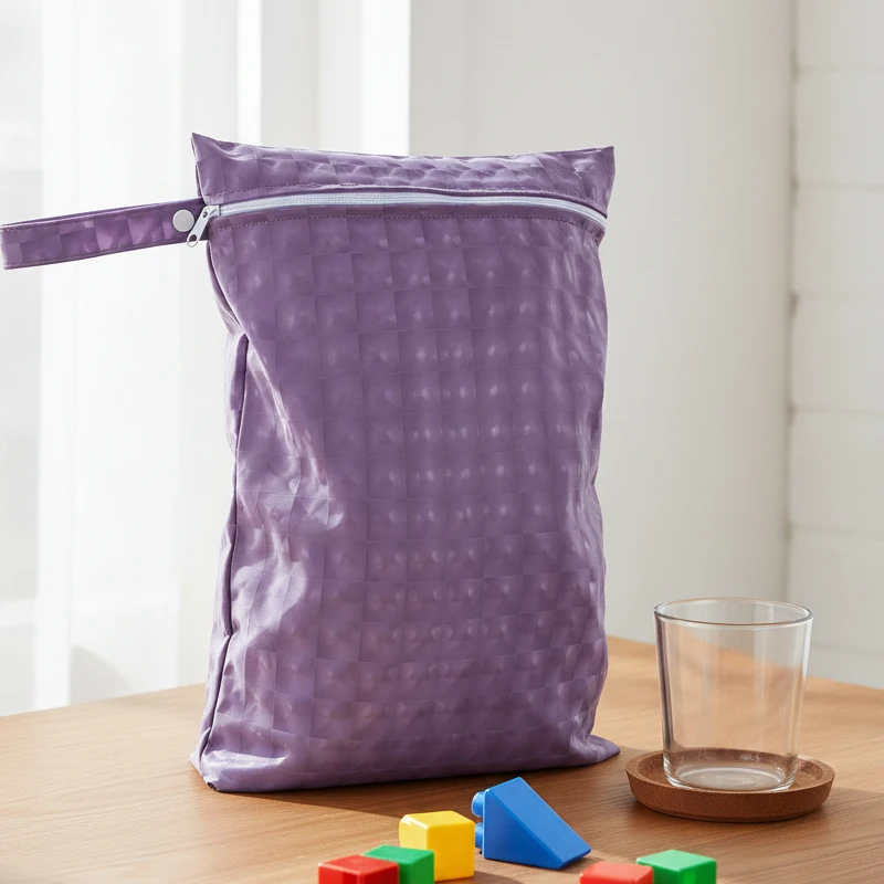 Bolsa impermeable de tela PU para pañales – Reutilizable y fácil de limpiar - imagen 2